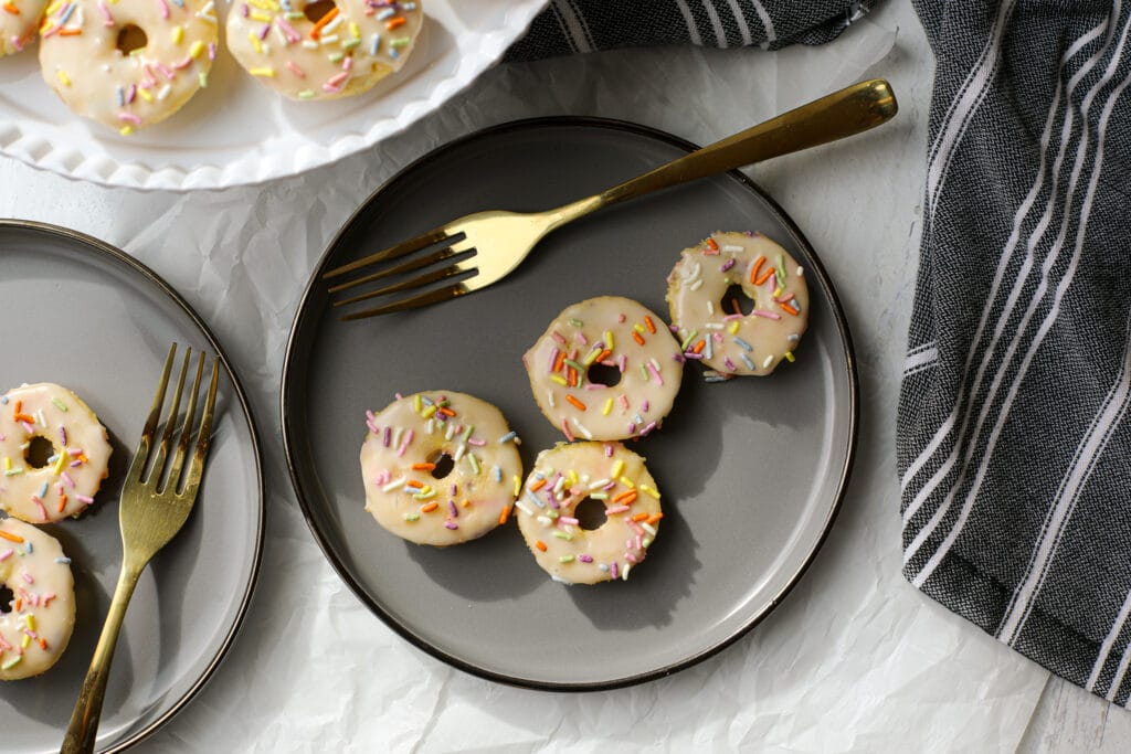 Baked Mini Vanilla Cake Donuts – Healthyish Foods