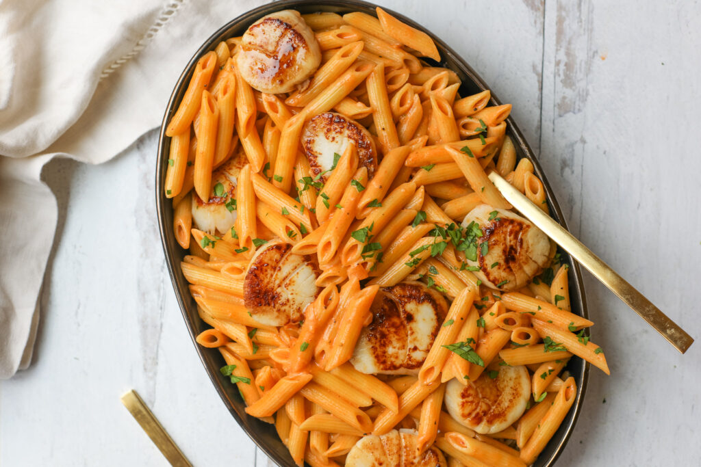 Creamy Penne with Seared Scallops – Healthyish Foods