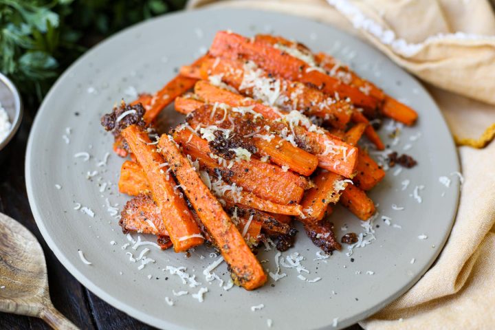 Cacio e Pepe Roasted Carrots – Healthyish Foods