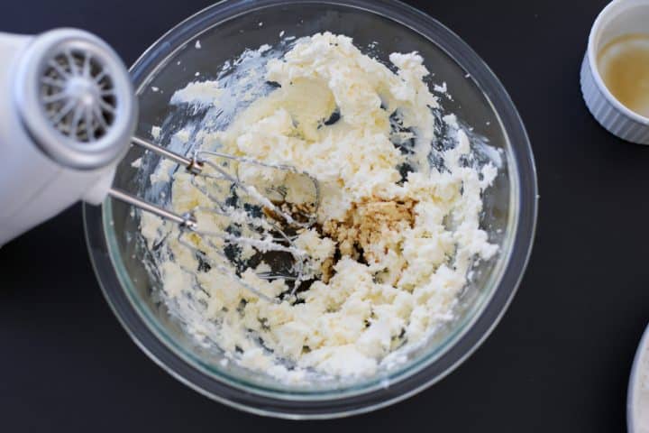 cream cheese, butter, salt and vanilla in a bowl. 