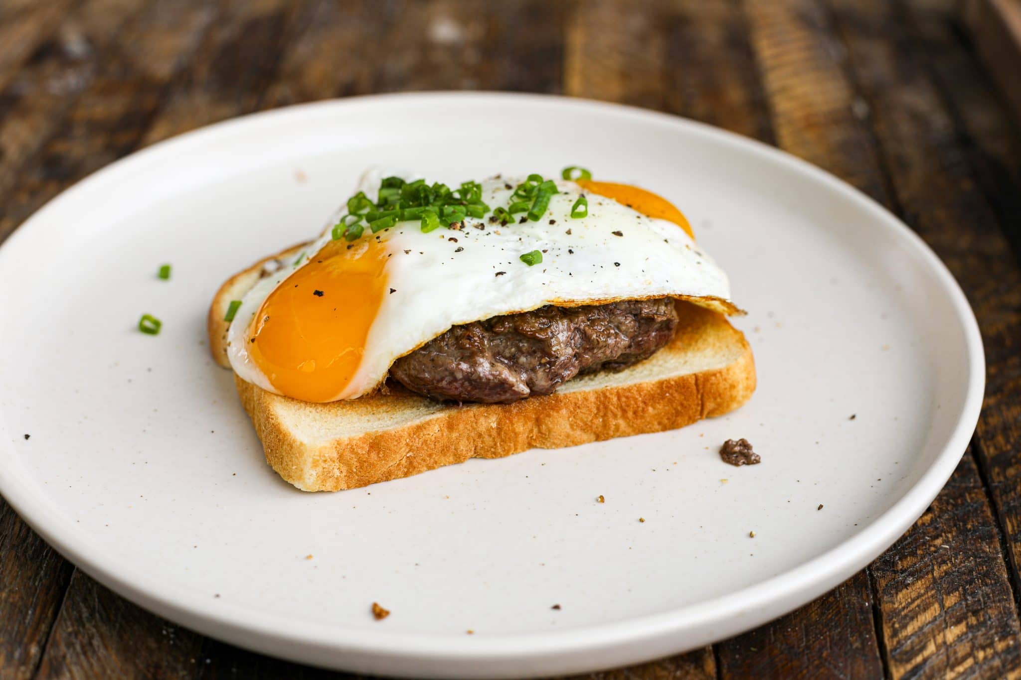 Danno’s Burger and Eggs – Healthyish Foods