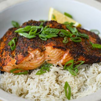 Blackened Air Fryer Salmon with Spicy Creamy Sauce – Healthyish Foods