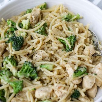 Cheesy Chicken and Broccoli Pasta – Healthyish Foods